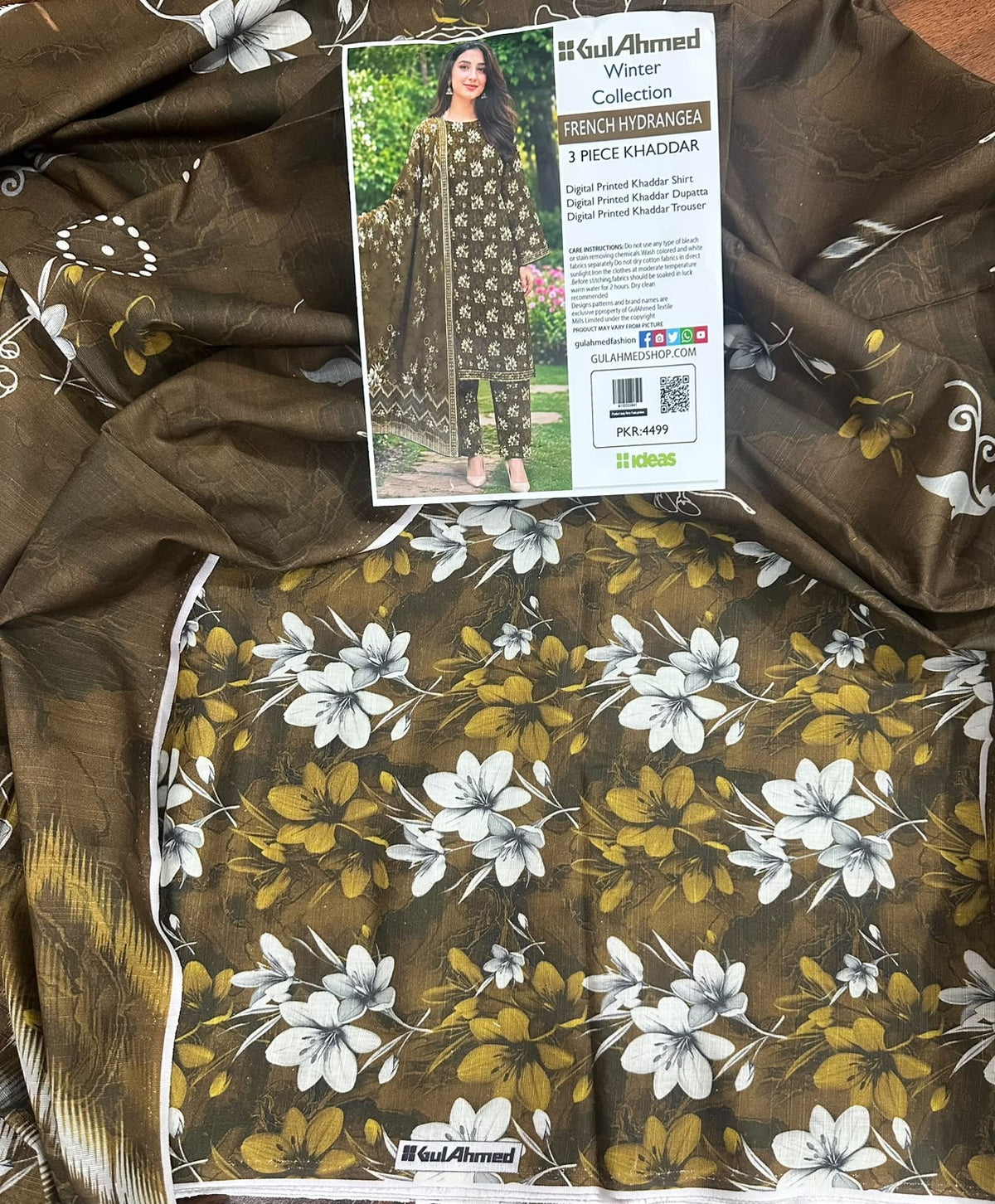 Printed Khaddar 3-Piece Suit SAPPHIRE